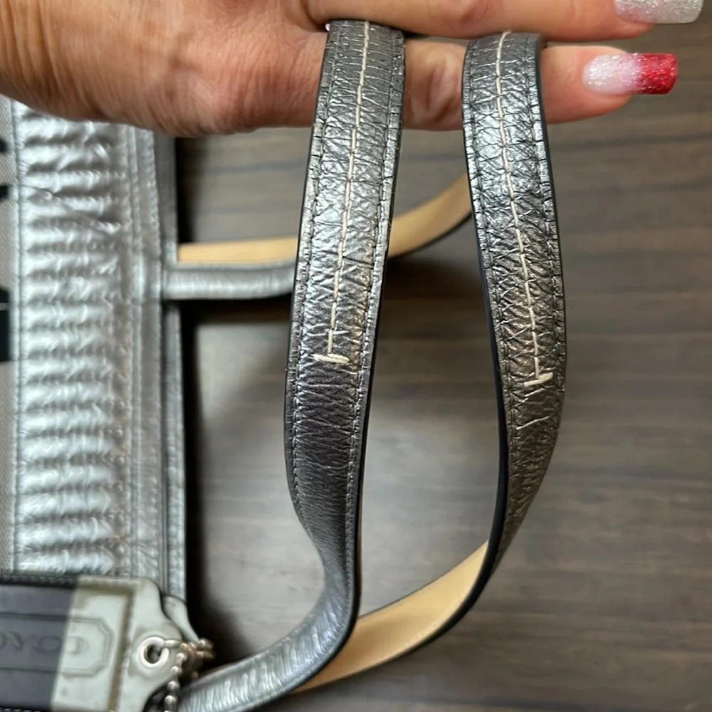 Black and silver coach purse - Picture 3 of 10